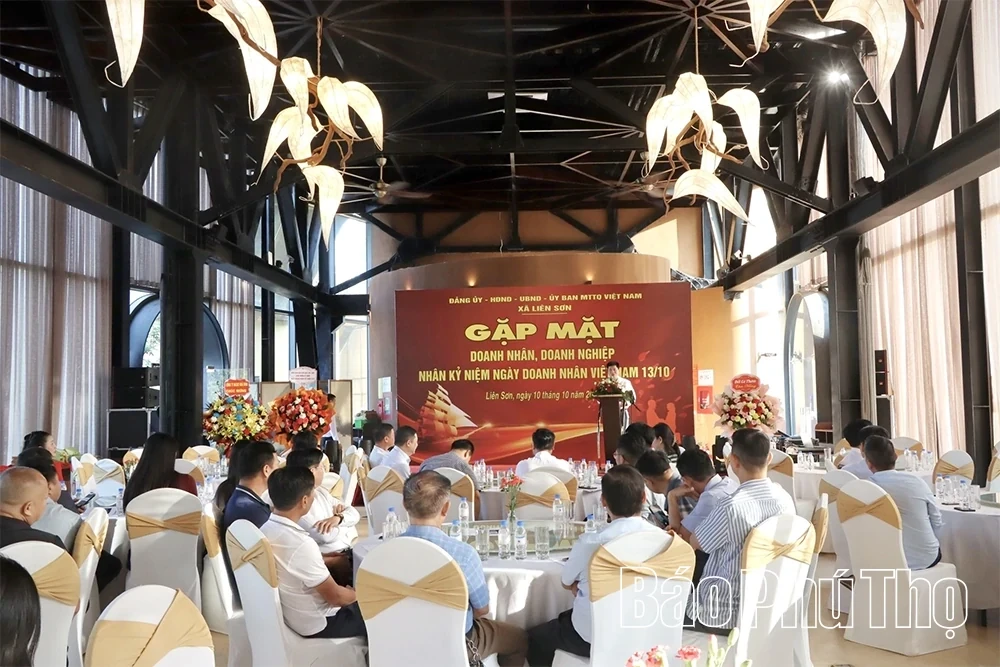 Development Opportunities for Suburban Communes Around Hanoi