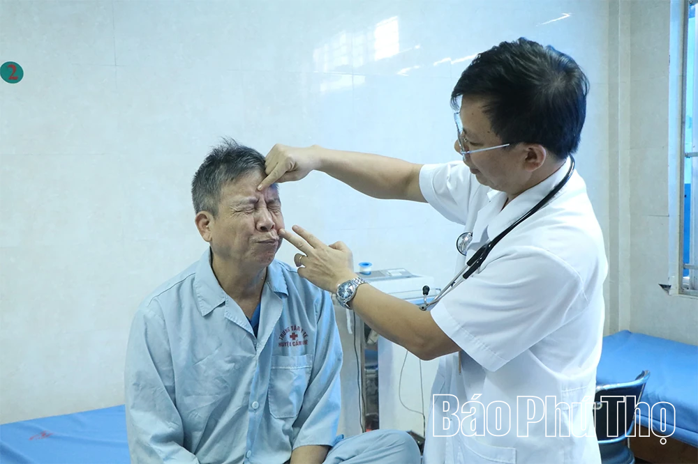 Nhiều ca bệnh liệt mặt ngoại biên do thay đổi thời tiết