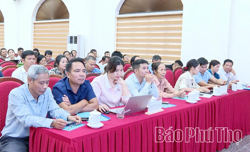 “Bình dân học vụ số” ở Tiên Lữ