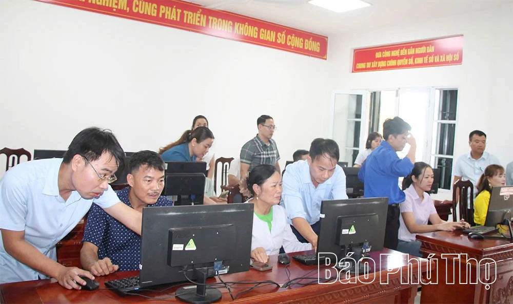 Yên Lập tạo không gian học tập công nghệ cho mọi người dân