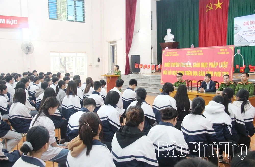 Tuyên truyền pháp luật, kỹ năng phòng chống tội phạm cho gần 3.000 học sinh
