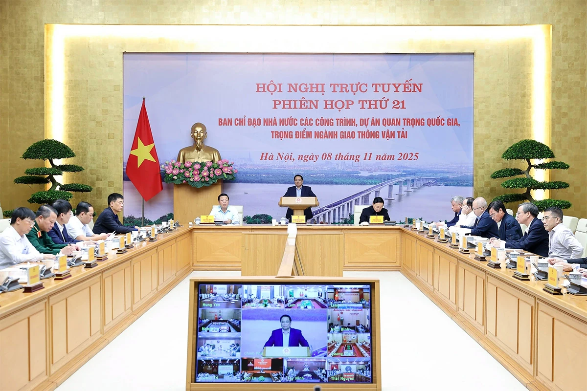 Tập trung tháo gỡ khó khăn, đẩy nhanh tiến độ các dự án giao thông trọng điểm