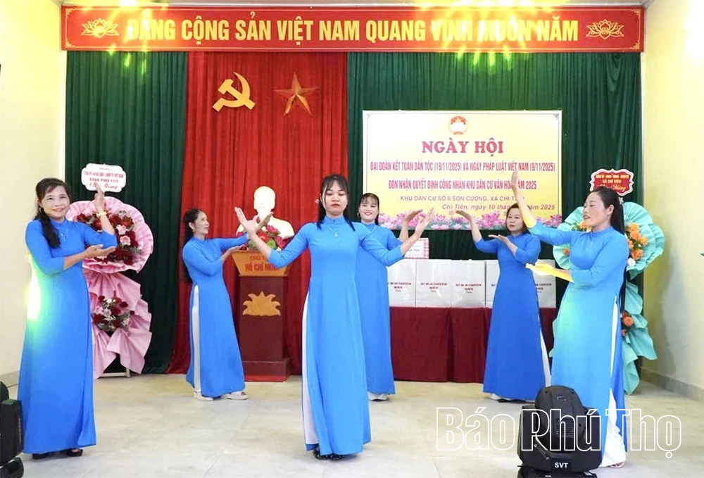 Ngày hội đại đoàn kết tại khu 8 Sơn Cương, xã Chí Tiên