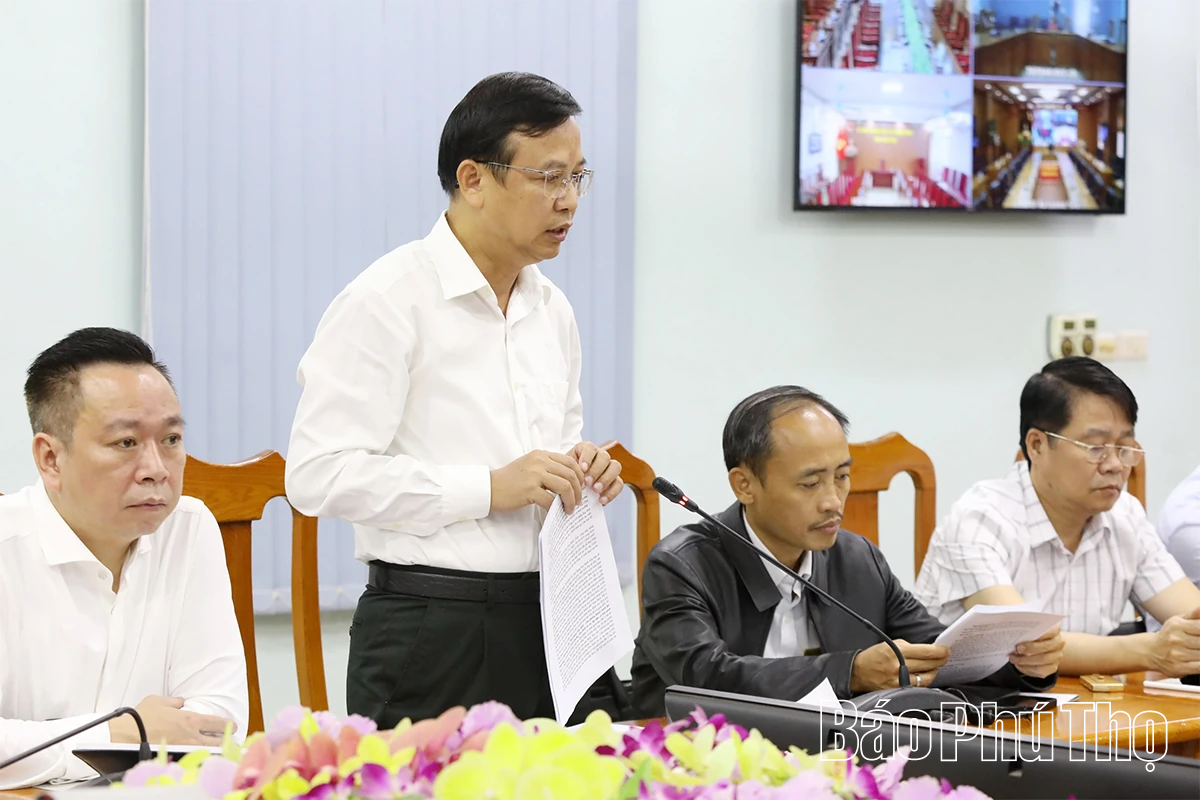 Chủ tịch UBND tỉnh Trần Duy Đông tiếp công dân định kỳ tháng 11