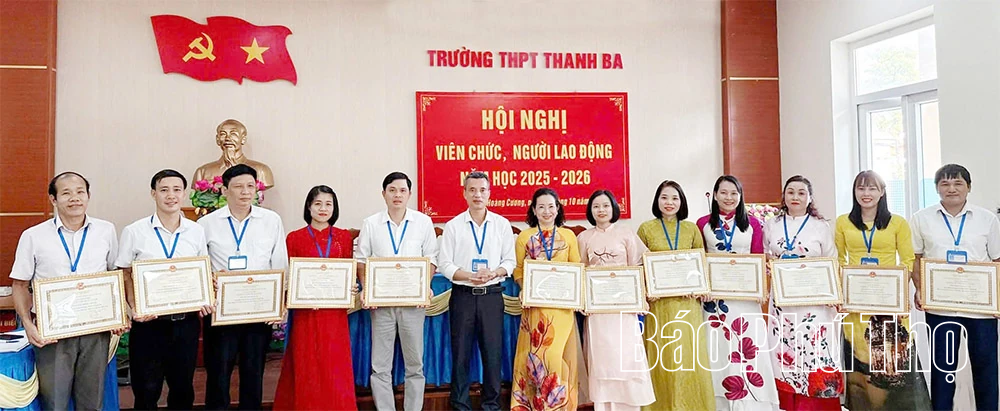60 năm gieo tri thức, dựng tương lai
