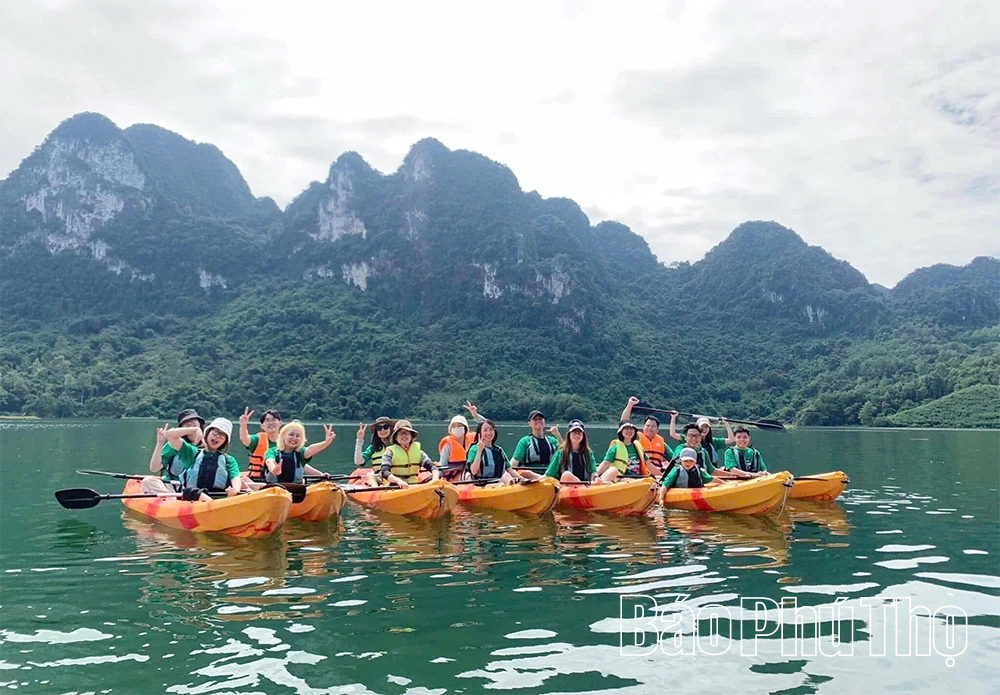 Tân Mai - “viên ngọc sáng” trên bản đồ du lịch Tây Bắc