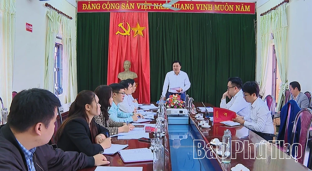 Phó Chủ tịch UBND tỉnh Nguyễn Huy Ngọc dự sinh hoạt Chi bộ Văn phòng Đảng ủy xã Liên Minh
