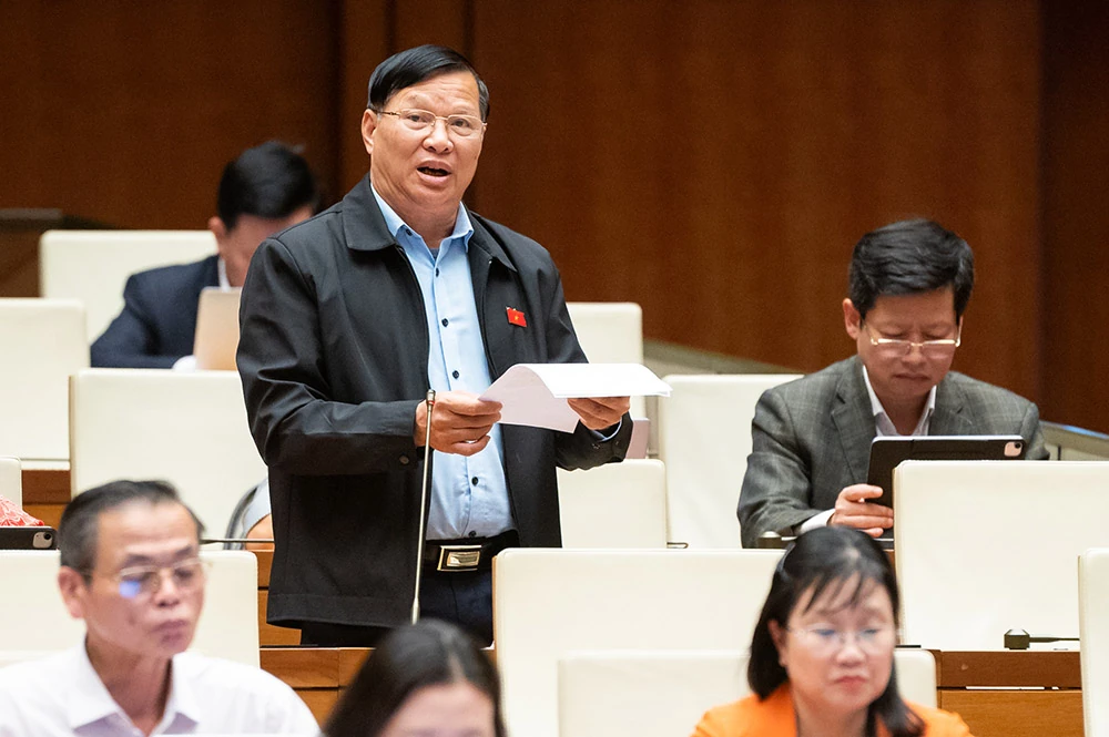 Đại biểu Quốc hội Đoàn Phú Thọ góp ý kiến tháo gỡ vướng mắc trong thi hành Luật Đất đai