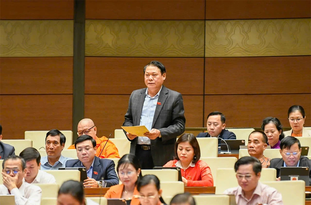 Đại biểu Quốc hội Đoàn Phú Thọ góp ý kiến tháo gỡ vướng mắc trong thi hành Luật Đất đai