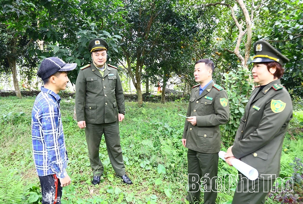 Giữ rừng mùa khô ở vùng cao Đà Bắc