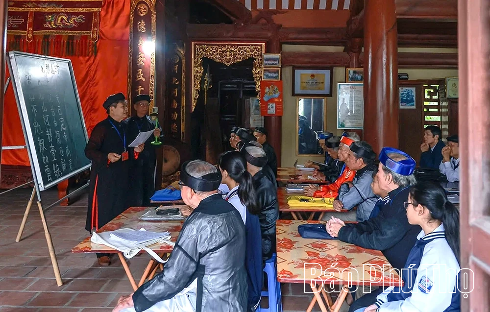 Lan toả giá trị Hán Nôm trong nhịp sống hiện đại
