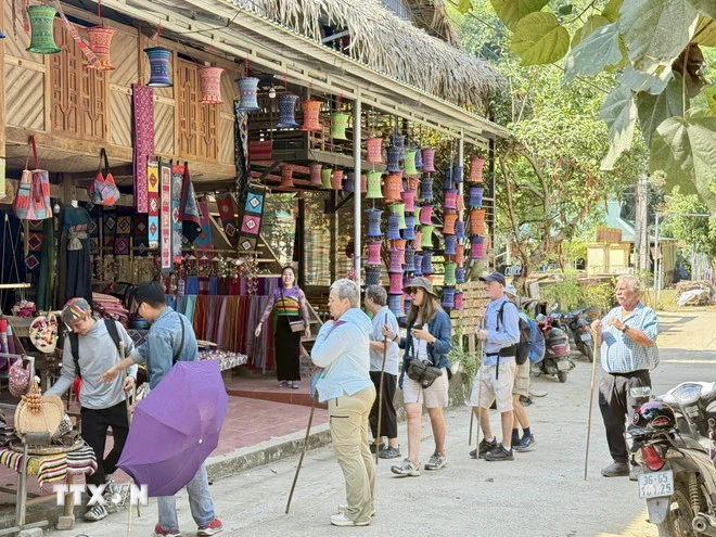 Giữ hồn thổ cẩm giữa đại ngàn Pù Luông