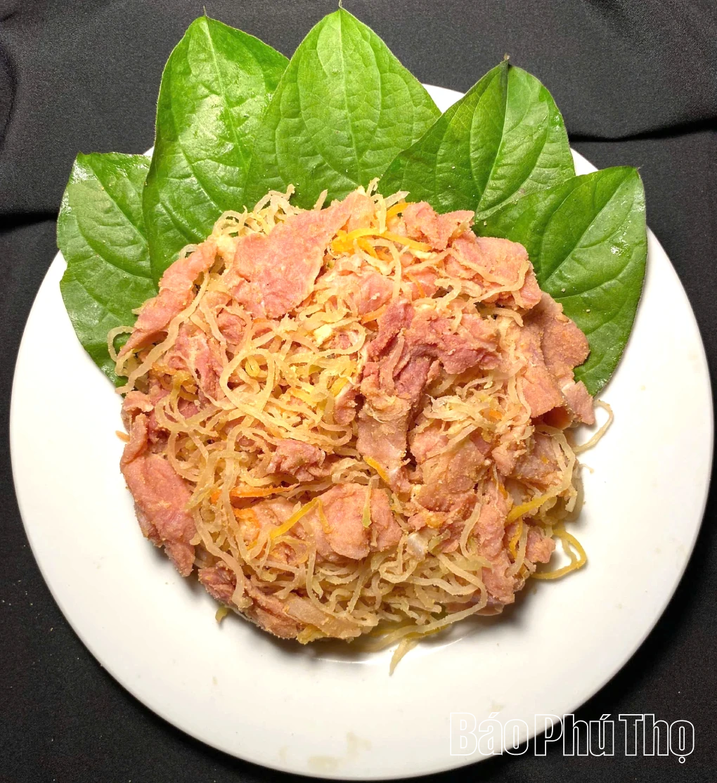 Thịt chua đu đủ - hương vị xứ Mường Tân Sơn