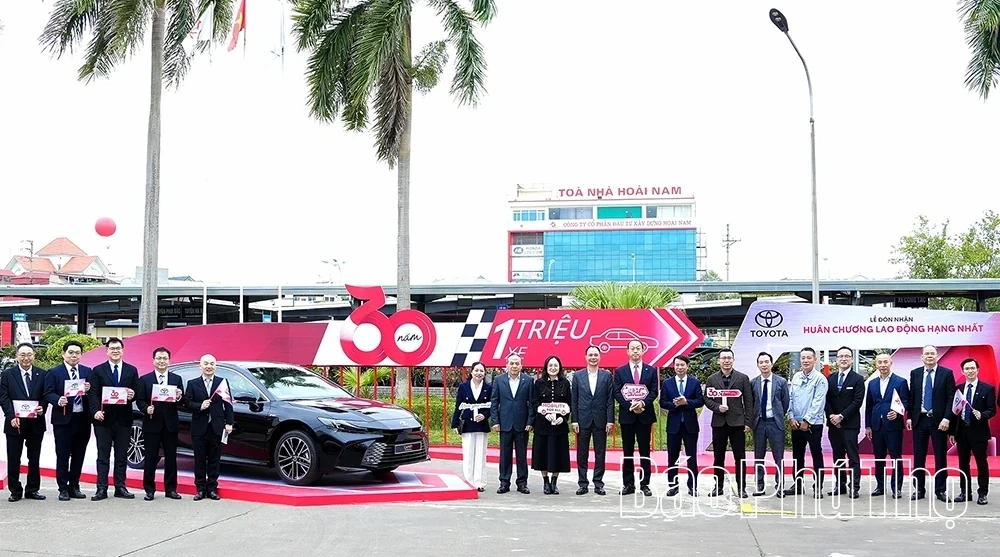 Toyota Vietnam awarded First-Class Labor Order