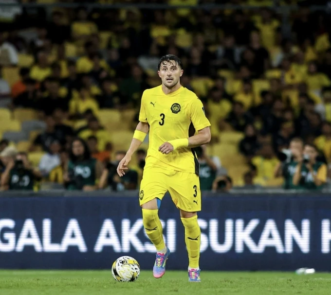 Tuyển thủ Malaysia mừng rỡ khi được tạm đình chỉ án phạt của FIFA