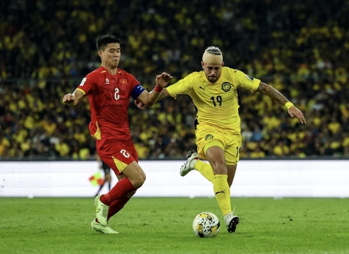 Tuyển thủ Malaysia mừng rỡ khi được tạm đình chỉ án phạt của FIFA