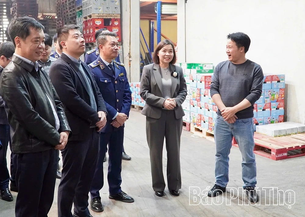 Kiểm tra công tác bình ổn thị trường dịp Tết Nguyên đán Bính Ngọ 2026