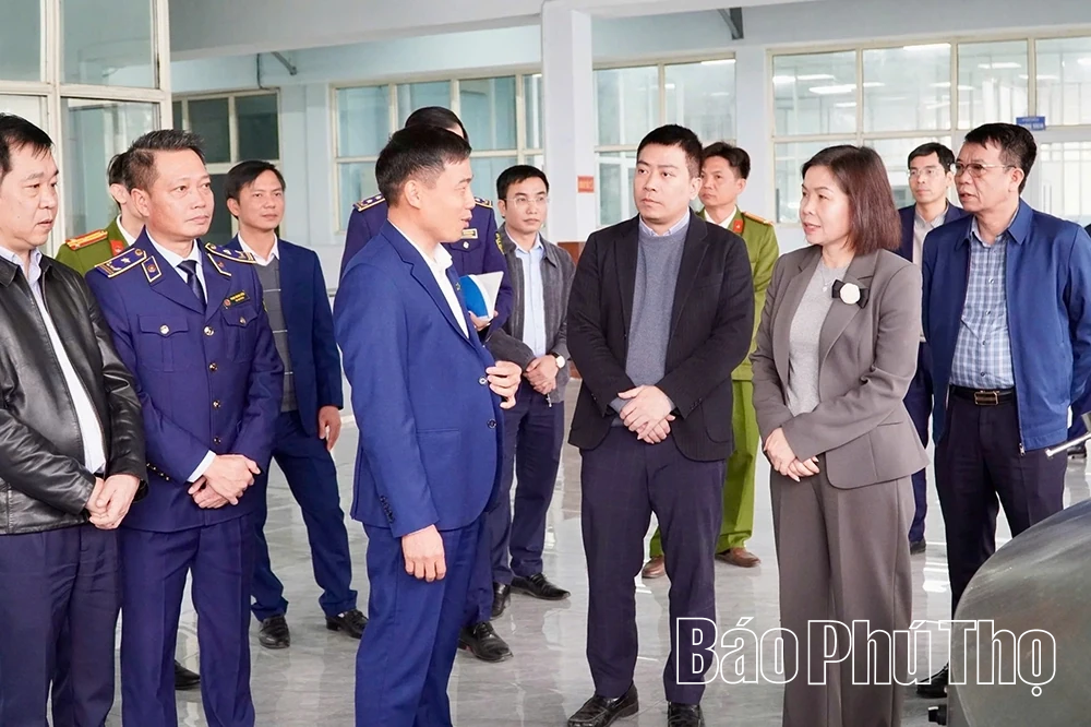 Kiểm tra công tác bình ổn thị trường dịp Tết Nguyên đán Bính Ngọ 2026