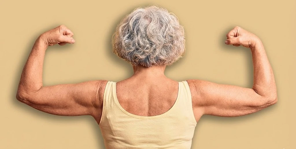 4 bài tập thể dục buổi sáng giúp săn chắc bắp tay hiệu quả hơn tập tạ sau tuổi 50