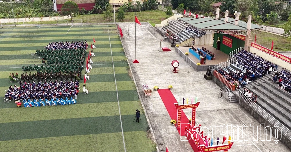 Tưng bừng Ngày hội tòng quân trên quê hương Đất Tổ