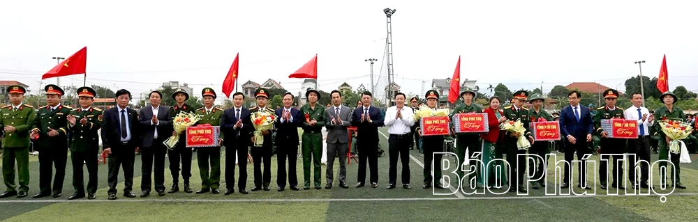 Tưng bừng Ngày hội tòng quân trên quê hương Đất Tổ