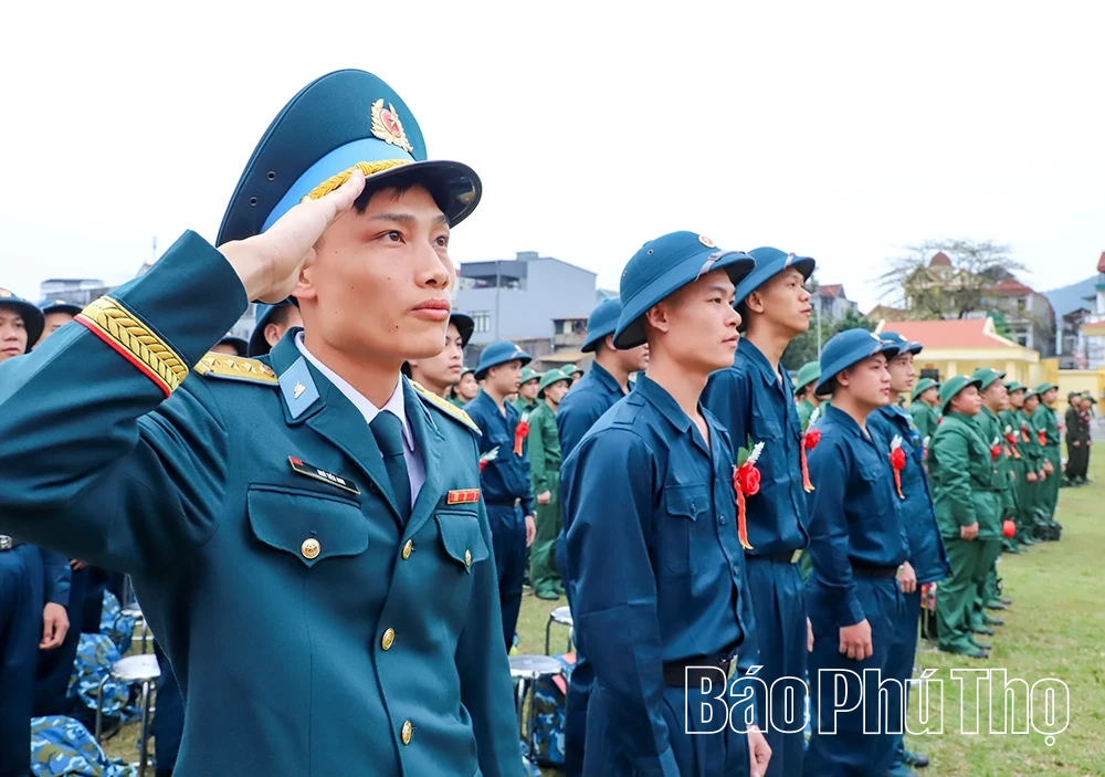 Tưng bừng Ngày hội tòng quân trên quê hương Đất Tổ