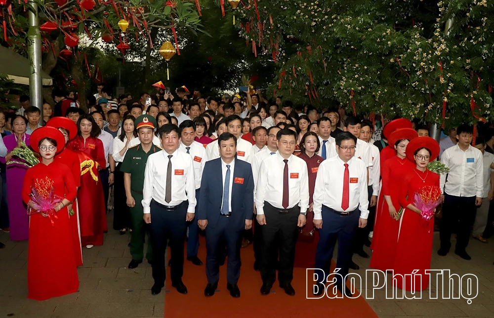 Phường Nông Trang dâng hương tưởng niệm các Vua Hùng