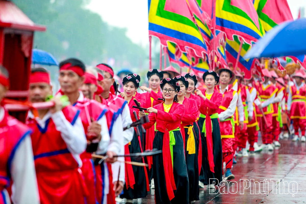 Nghi lễ rước kiệu - Biểu tượng thiêng liêng của lòng tri ân Tổ tiên