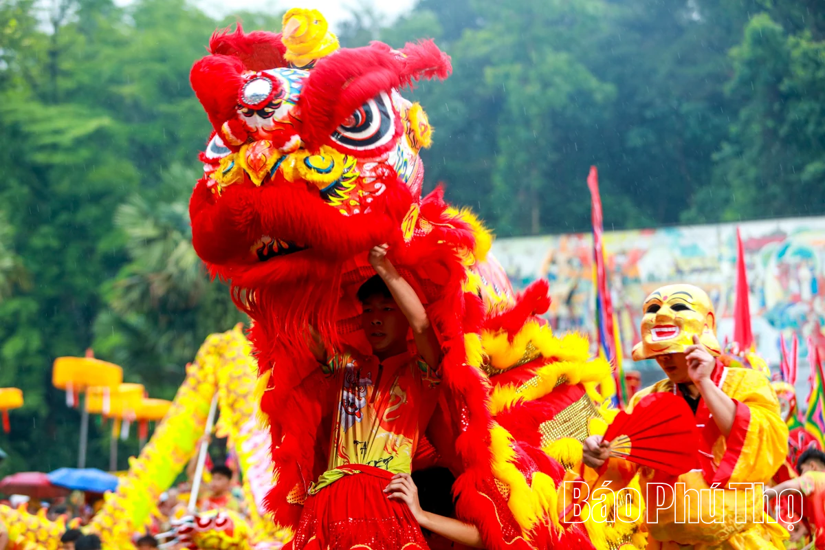 Nghi lễ rước kiệu - Biểu tượng thiêng liêng của lòng tri ân Tổ tiên