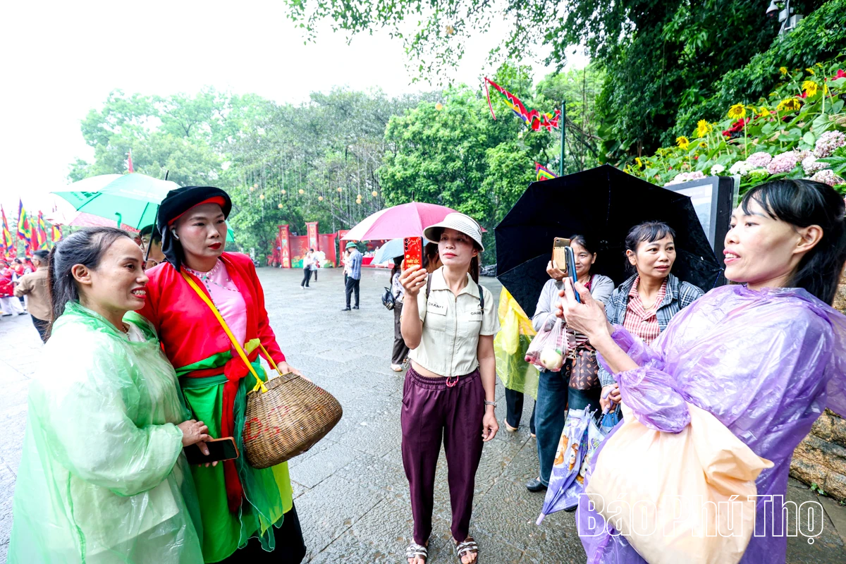 Nghi lễ rước kiệu - Biểu tượng thiêng liêng của lòng tri ân Tổ tiên