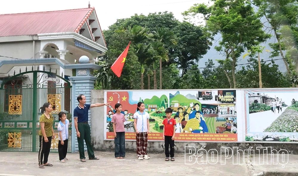 Lạc Thủy từng bước hướng tới xã nông thôn mới nâng cao