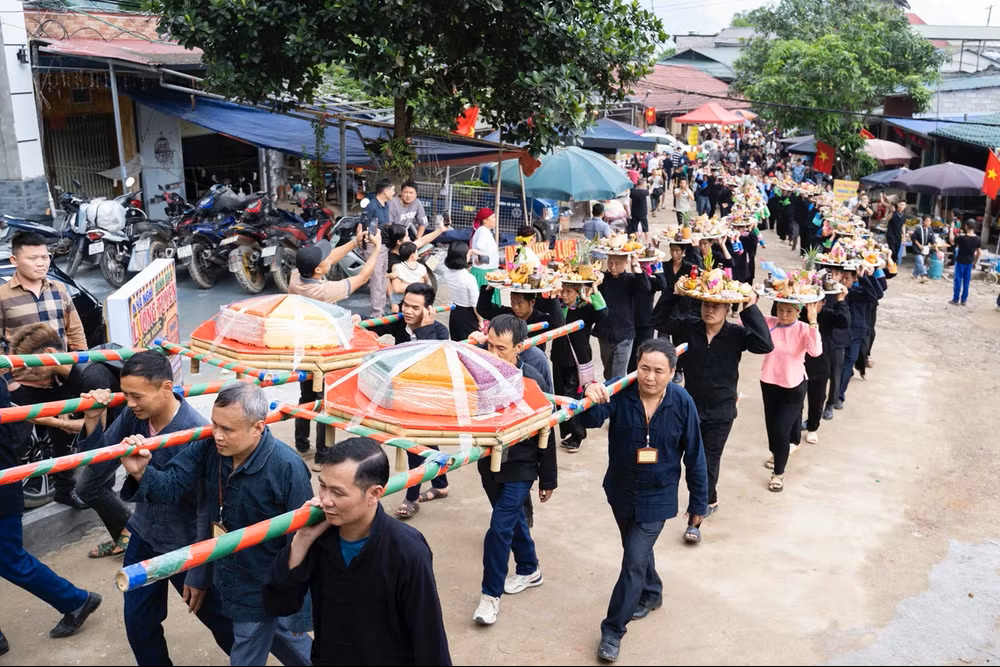 Khâu Vai - phiên chợ tình mãi gọi