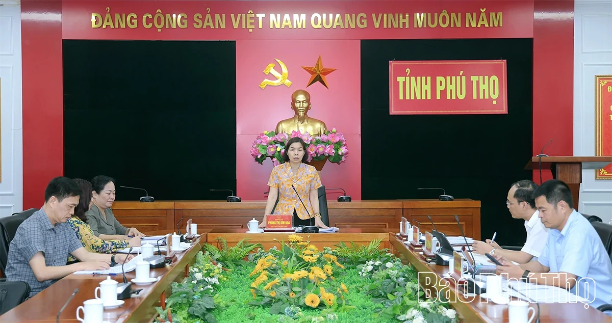 Provincial Peoples Committee Deliberates on Pivotal Cultural Heritage and Educational Policies