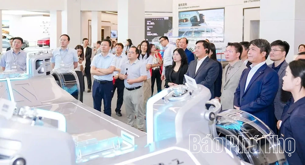 Tiếp tục khơi thông nguồn lực cho công nghiệp công nghệ cao